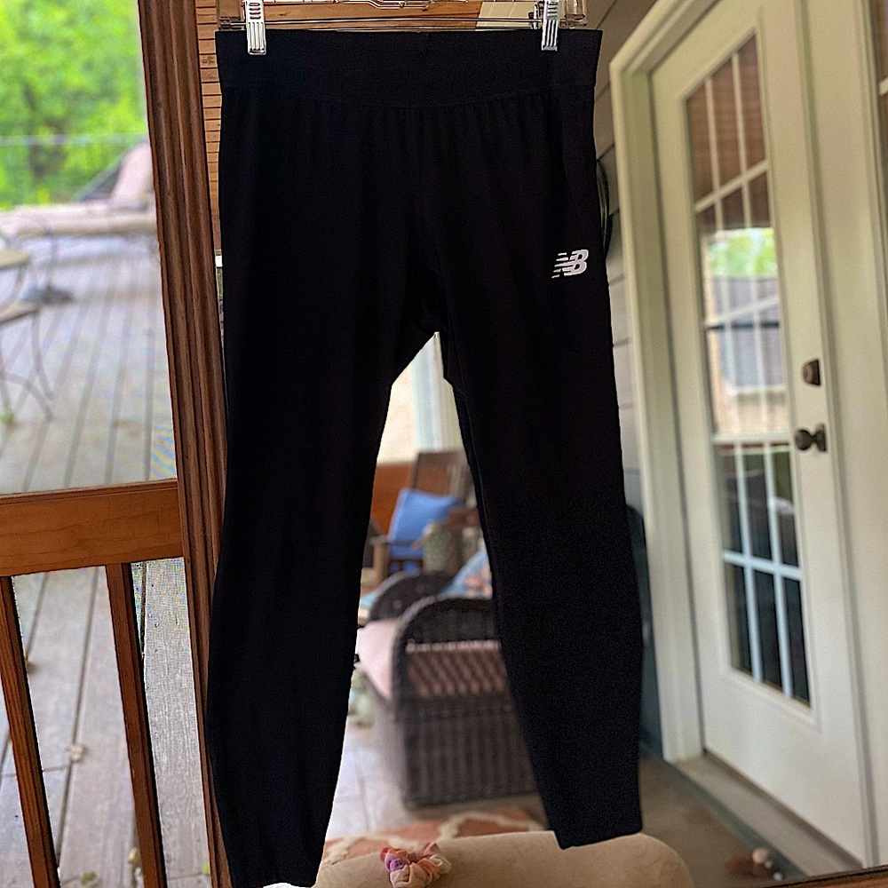 New balance large athletic sweat wicking legging